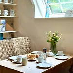 Tatil Evi Onnens Hus *
